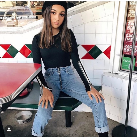 LF Tops - LF Zipper Top